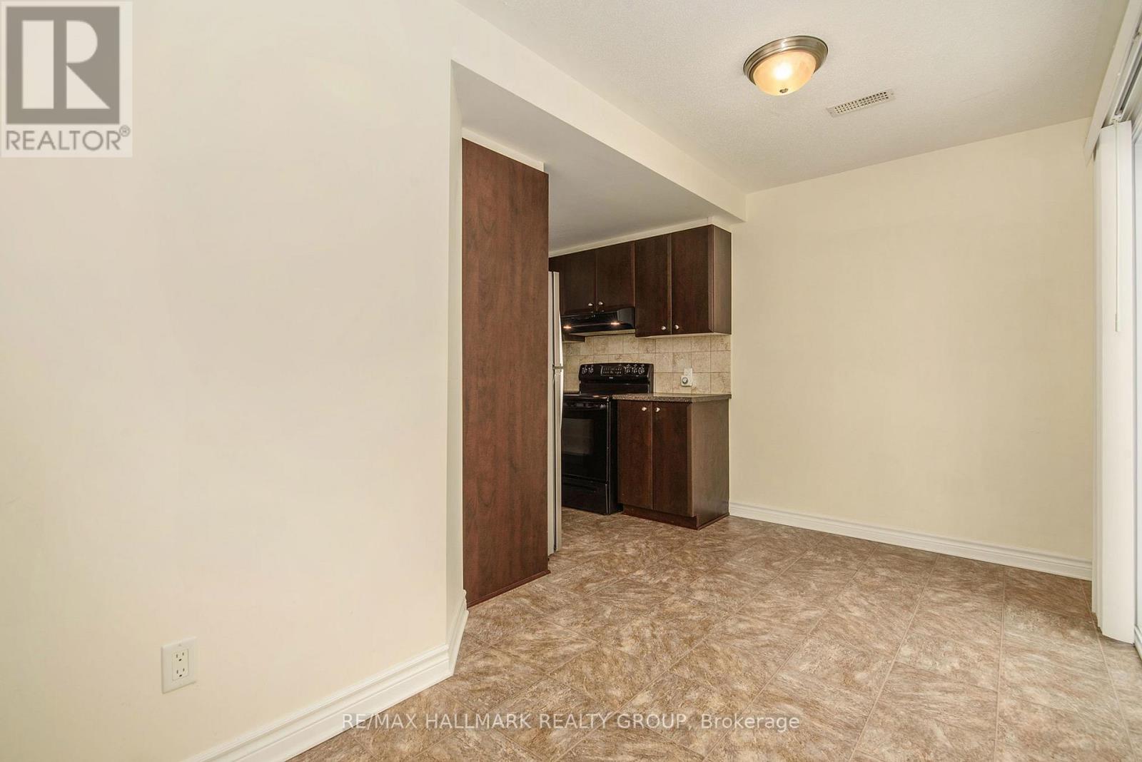 B - 618 Chapman Mills Drive, Ottawa, Ontario  K2J 3V2 - Photo 5 - X12888444