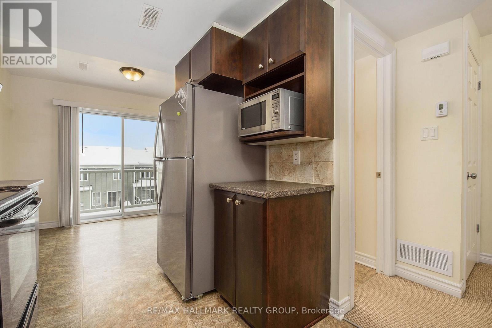 B - 618 Chapman Mills Drive, Ottawa, Ontario  K2J 3V2 - Photo 7 - X12888444