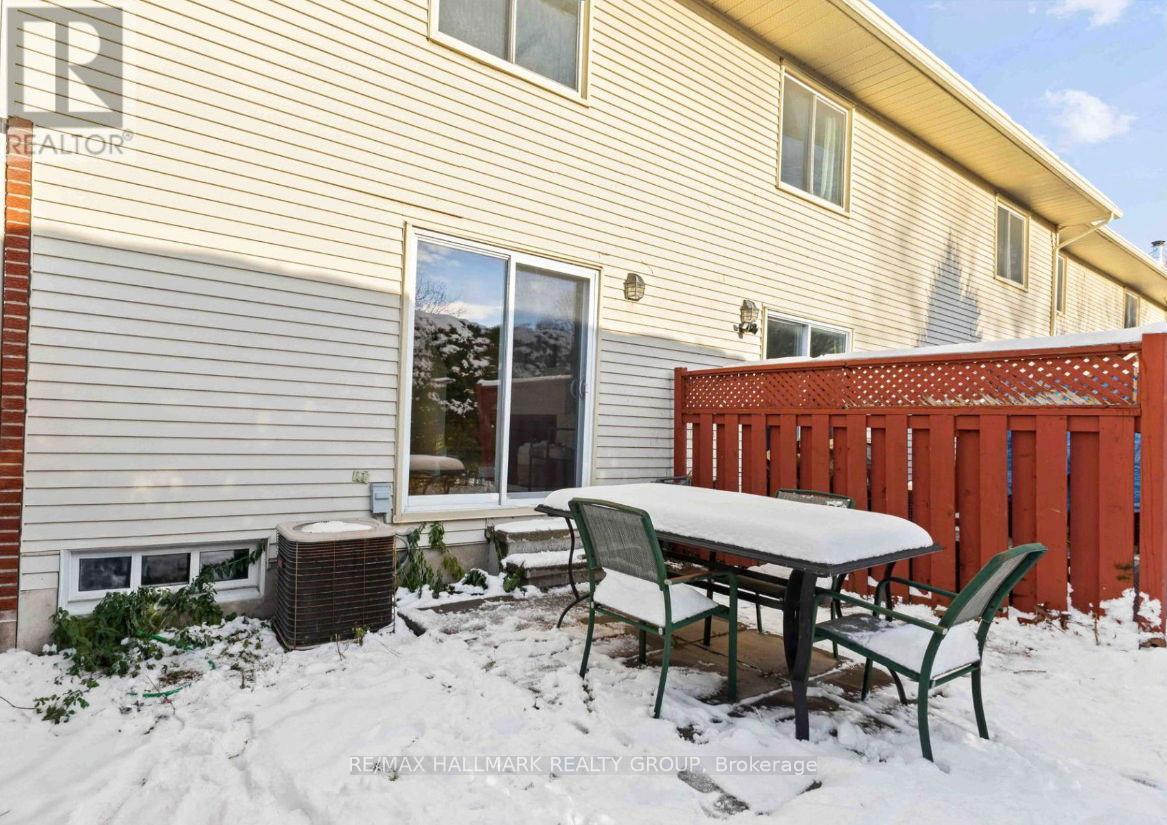 11 - 1160 Shillington Avenue, Ottawa, Ontario  K1Z 7Z4 - Photo 23 - X12888478
