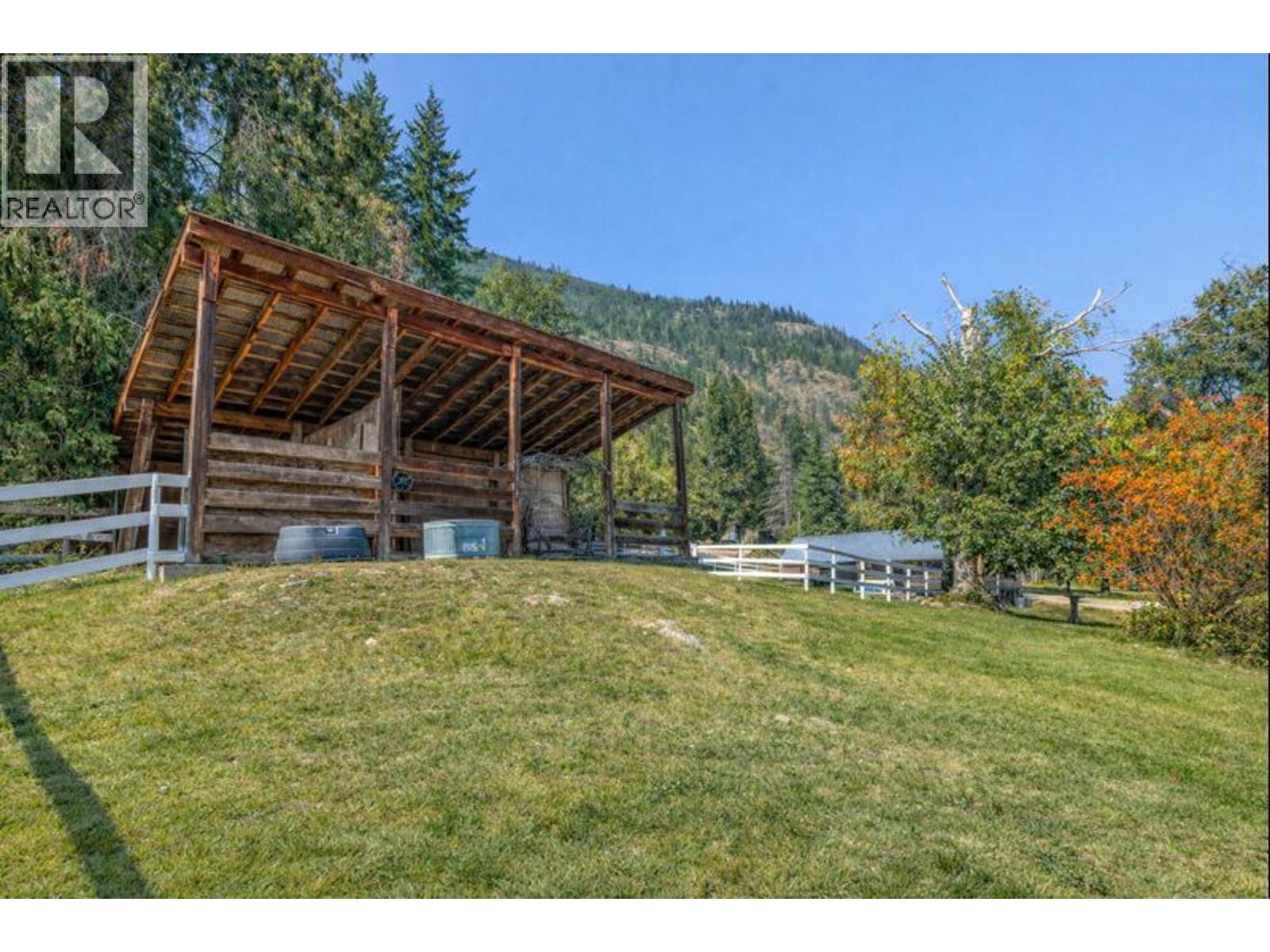 6171 50 Street NW Salmon Arm Photo 39 6171 50 Street NW Salmon Arm Photo 39