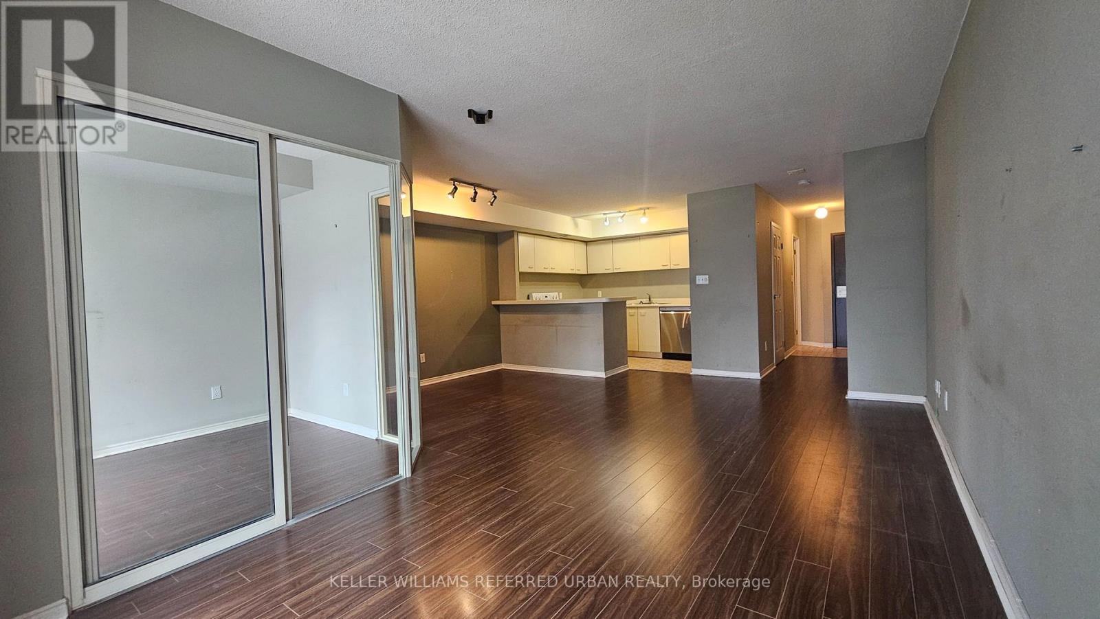 2212 - 25 The Esplanade, Toronto, Ontario M5E 1W5 - Photo 9 - C12886614