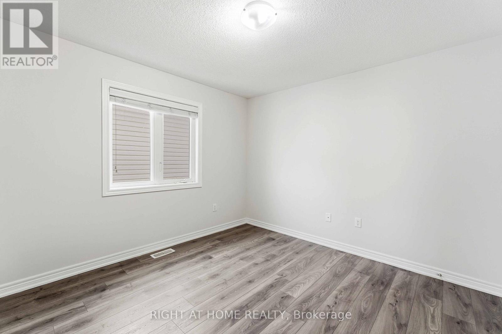 7571 Marpin Court, Niagara Falls, Ontario  L2H 0P3 - Photo 13 - X12869480