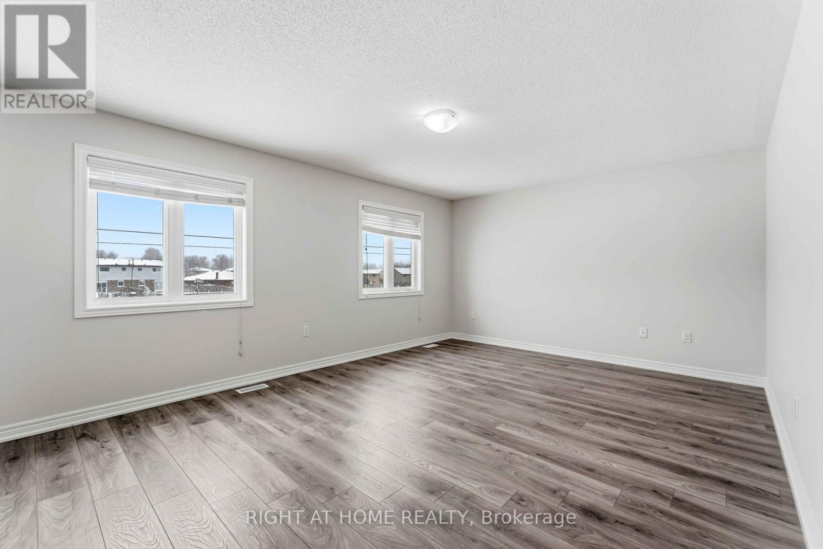 7571 Marpin Court, Niagara Falls, Ontario  L2H 0P3 - Photo 22 - X12869480