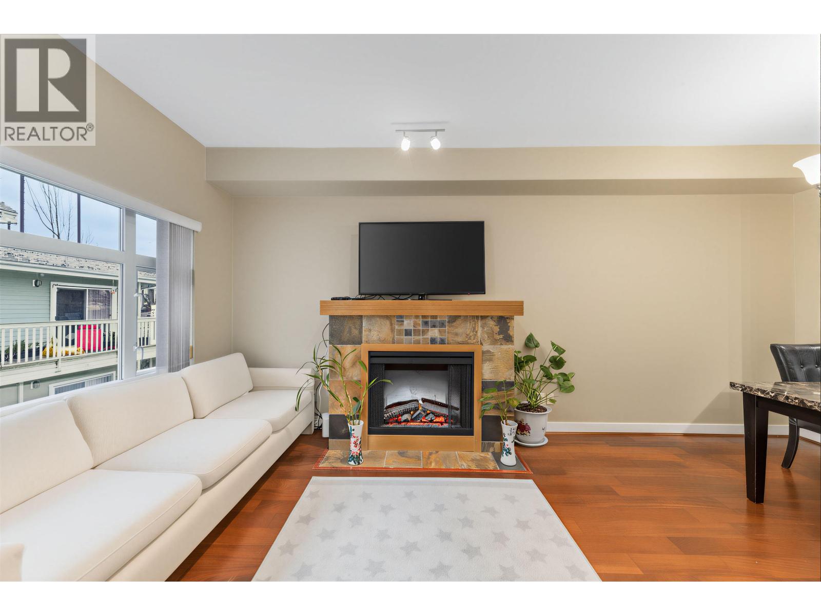 36 7388 Macpherson Avenue, Burnaby, British Columbia  V5J 0A1 - Photo 5 - R3100053