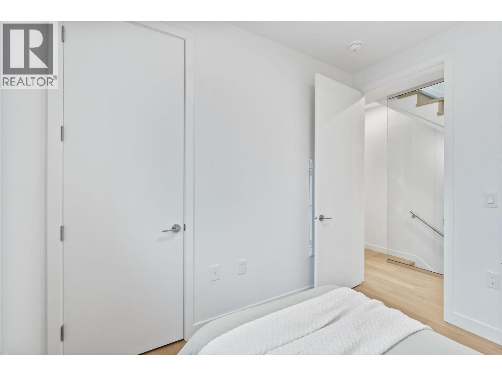 2 4963 Chester Street, Vancouver, British Columbia V5W 3A7 - Photo 18 - R3100068