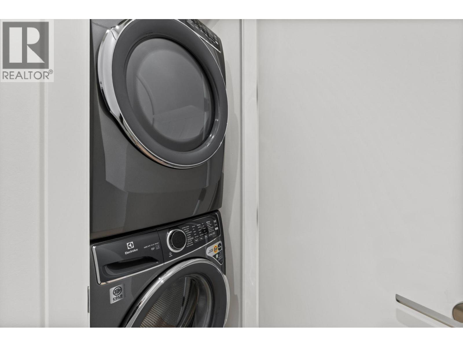 2 4963 Chester Street, Vancouver, British Columbia V5W 3A7 - Photo 25 - R3100068