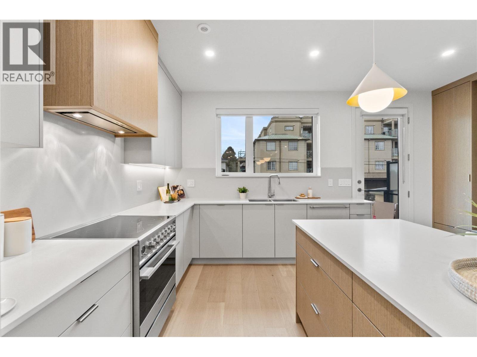 2 4963 Chester Street, Vancouver, British Columbia V5W 3A7 - Photo 9 - R3100068