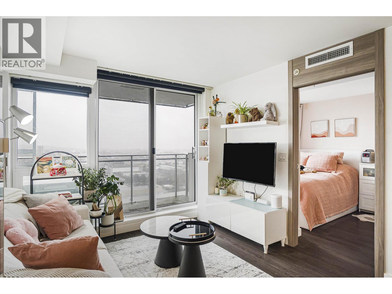 2505 433 SW Marine Drive, Vancouver, British Columbia  V5X 0H5 - Photo 1 - R3100080