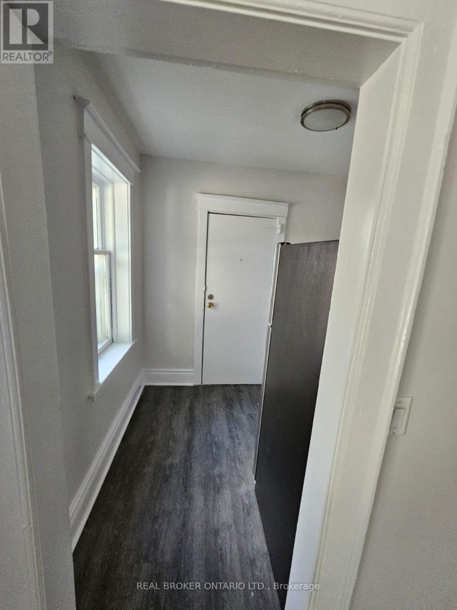 1 - 983 Main Street E, Hamilton, Ontario L8M 1N3 - Photo 10 - X12635454