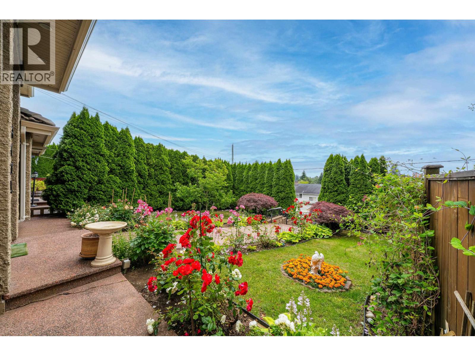 8015 11th Avenue, Burnaby, British Columbia  V3N 2N8 - Photo 3 - R3100129