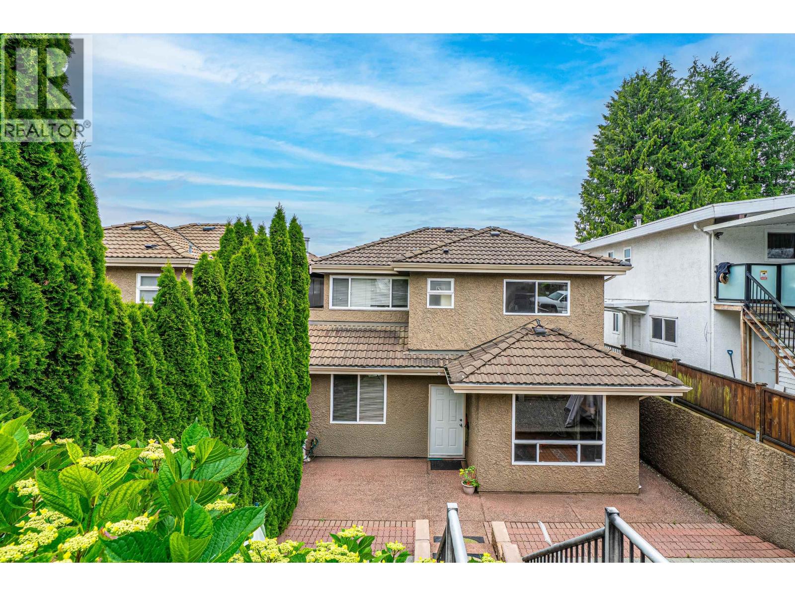 8015 11th Avenue, Burnaby, British Columbia  V3N 2N8 - Photo 7 - R3100129