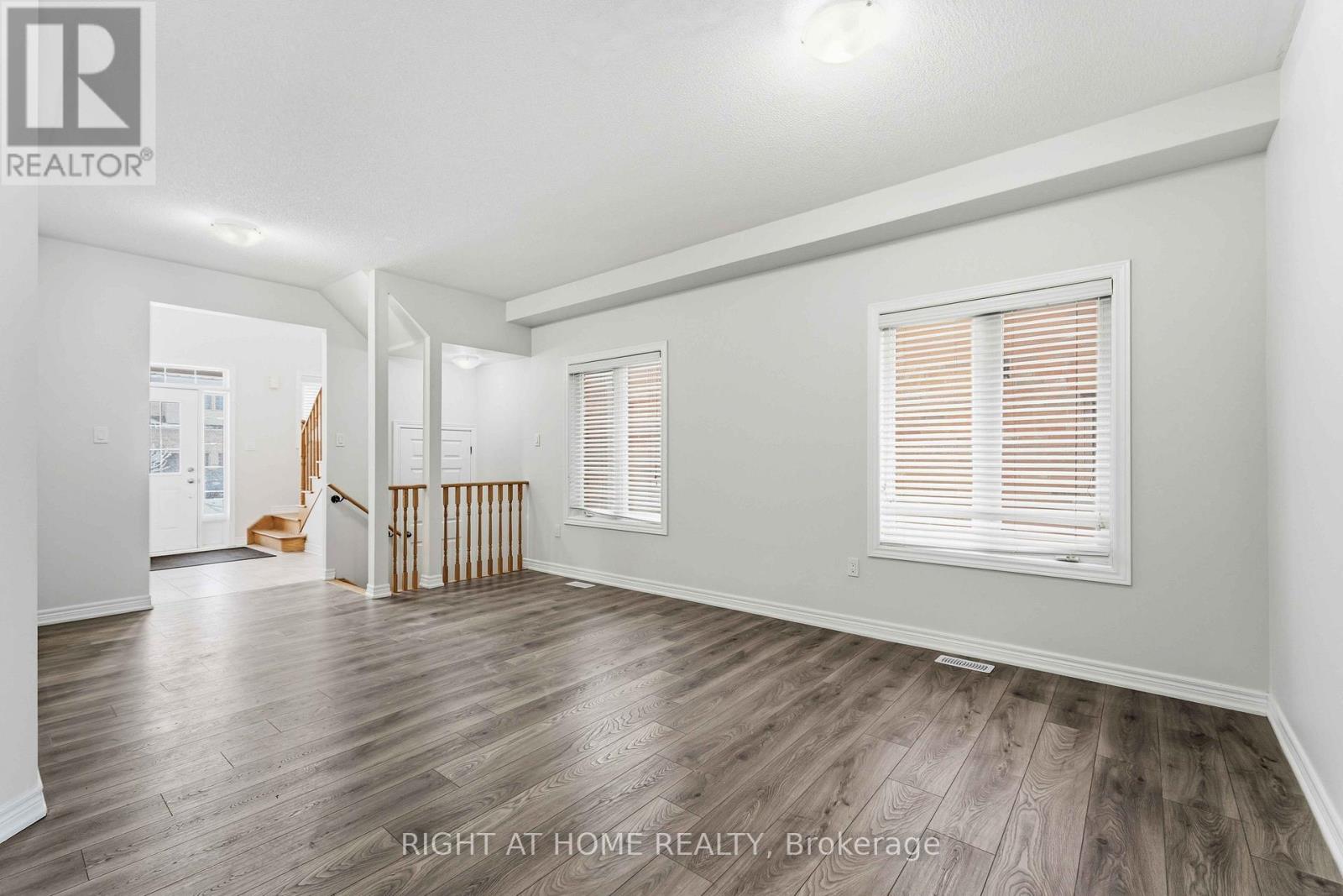 7571 Marpin Court, Niagara Falls, Ontario  L2H 0P3 - Photo 9 - X12869480