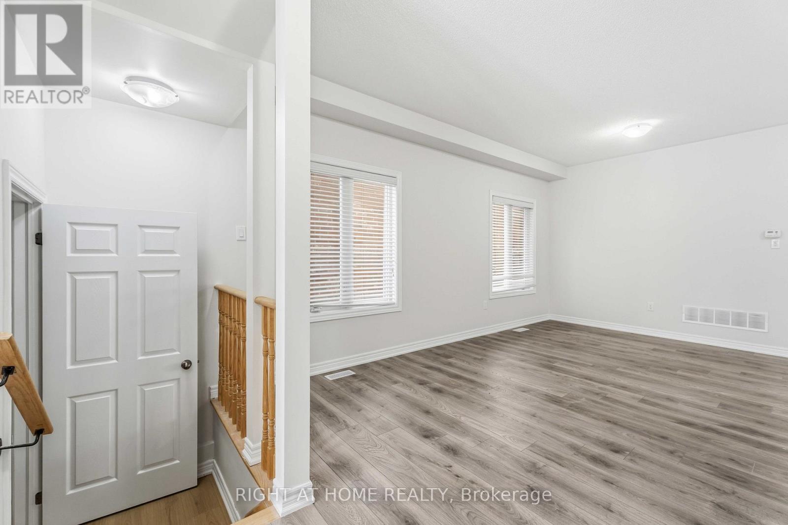 7571 Marpin Court, Niagara Falls, Ontario  L2H 0P3 - Photo 6 - X12869480