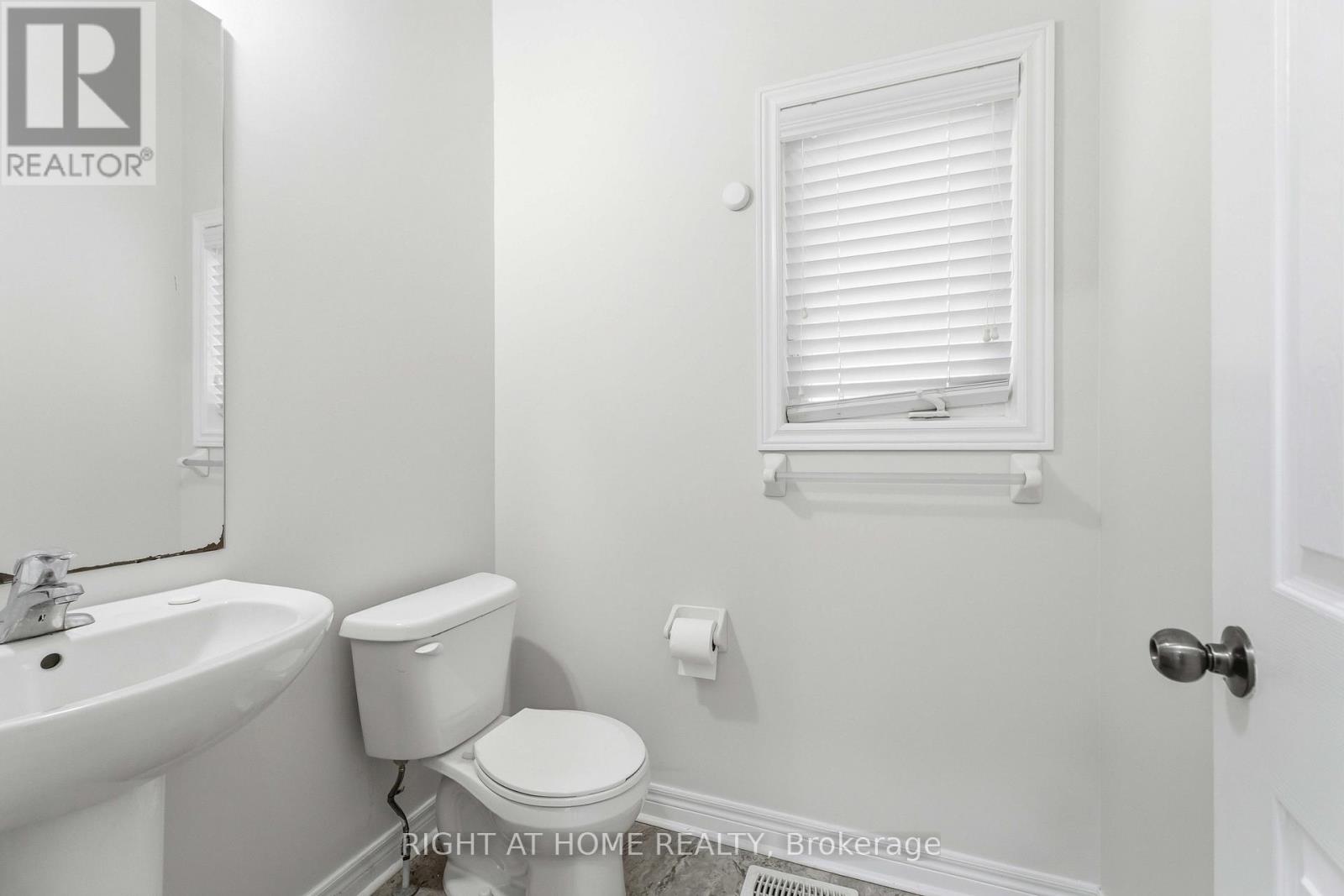 7571 Marpin Court, Niagara Falls, Ontario  L2H 0P3 - Photo 8 - X12869480