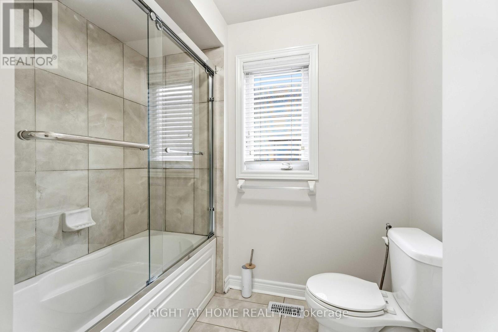 7571 Marpin Court, Niagara Falls, Ontario  L2H 0P3 - Photo 21 - X12869480