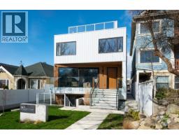 3679 PANDORA STREET, Vancouver, British Columbia