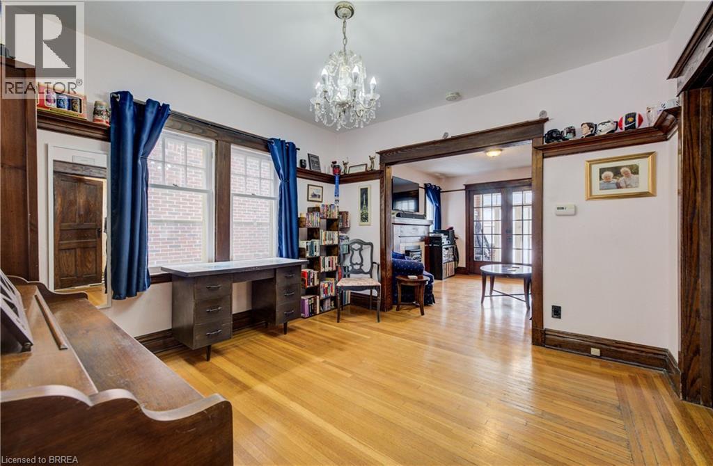 48 Longwood Road N, Hamilton, Ontario  L8S 3V4 - Photo 15 - 40804875