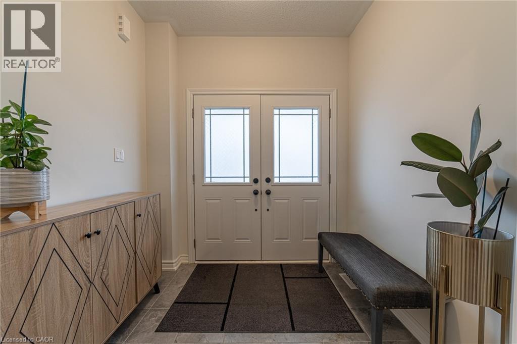 225 Palace Street, Thorold, Ontario  L2V 0N2 - Photo 5 - 40812631