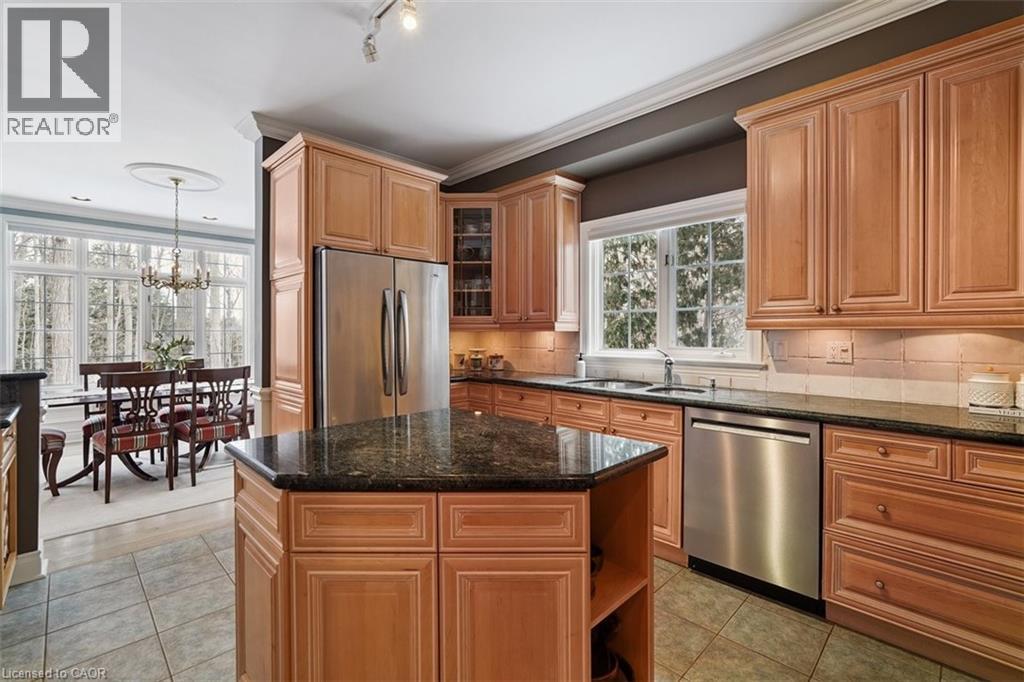 2303 Hill Ridge Court Unit# 16, Oakville, Ontario  L6M 3N3 - Photo 5 - 40812579