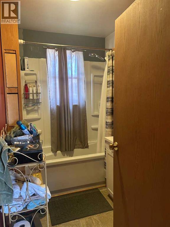 5108 57 Street, Taber, Alberta  T1G 1M7 - Photo 11 - A2292644