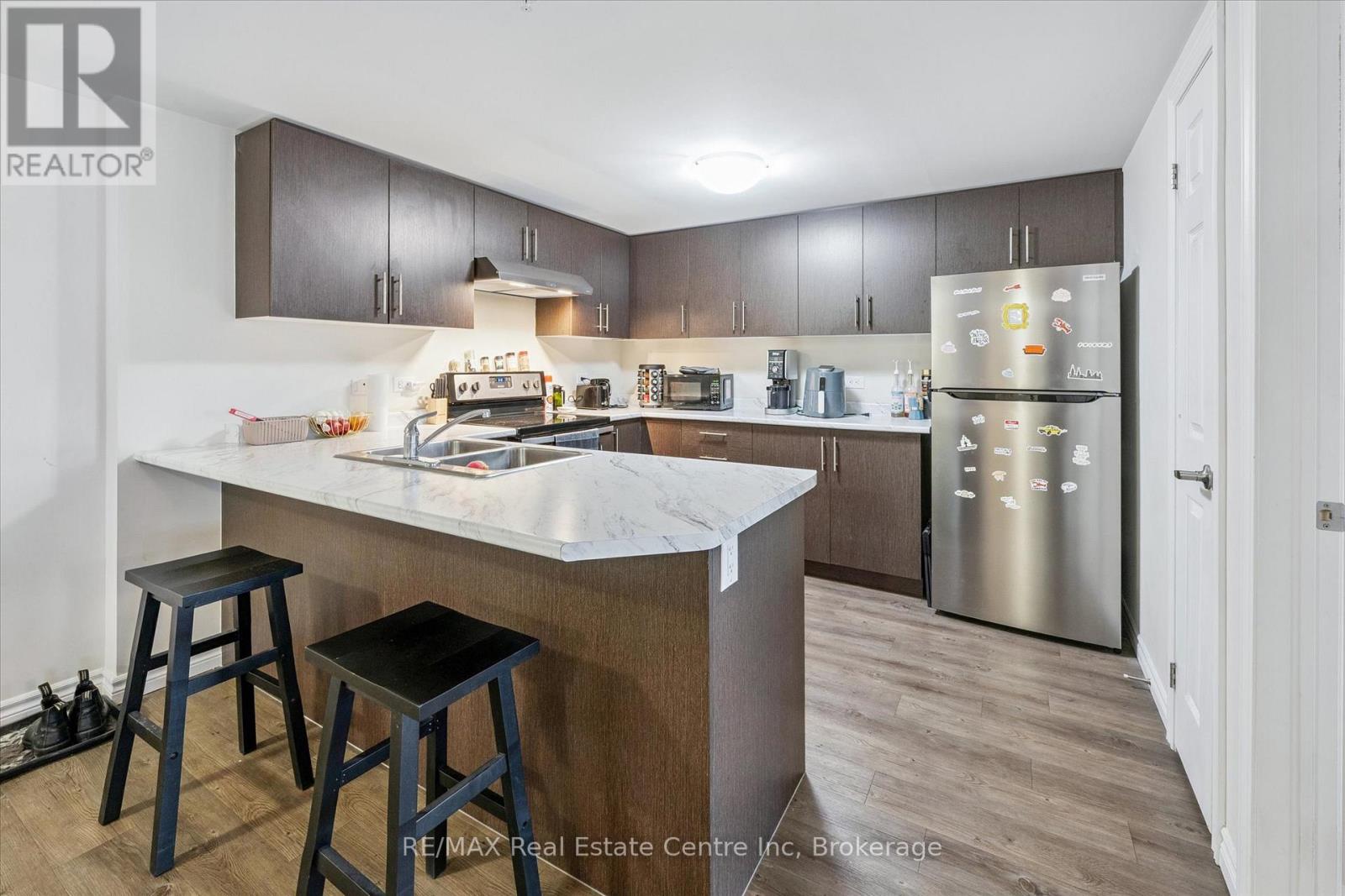 604 - 7 Kay Crescent, Guelph (Pineridge/westminster Woods), Ontario  N1L 0L9 - Photo 7 - X12888498