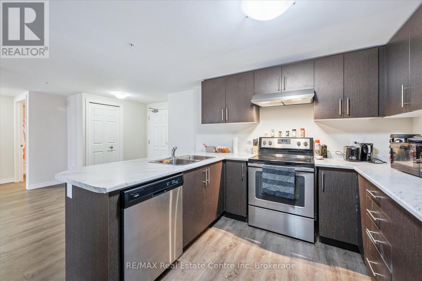 604 - 7 Kay Crescent, Guelph (Pineridge/westminster Woods), Ontario  N1L 0L9 - Photo 8 - X12888498