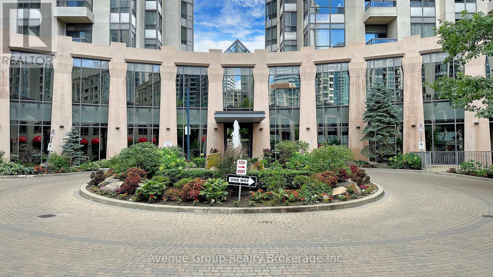 1929 - 15 Northtown Way, Toronto, Ontario  M2N 7A2 - Photo 5 - C12888436