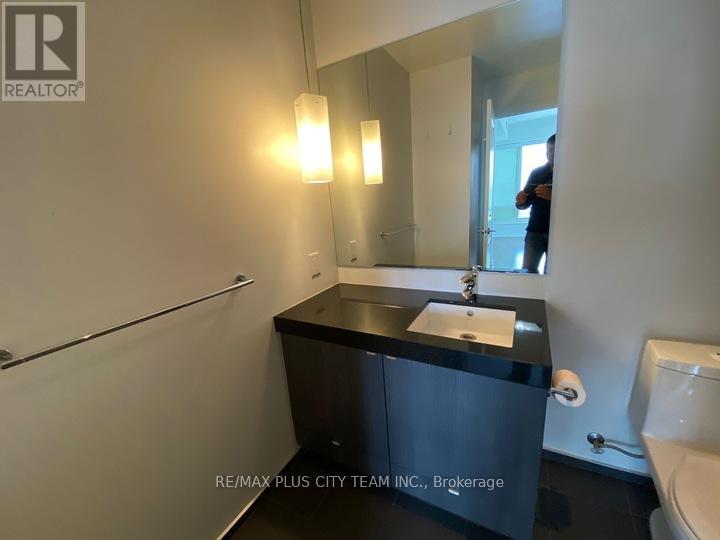 4906 - 8 The Esplanade, Toronto (Waterfront Communities), Ontario  M5E 0A6 - Photo 10 - C12888442