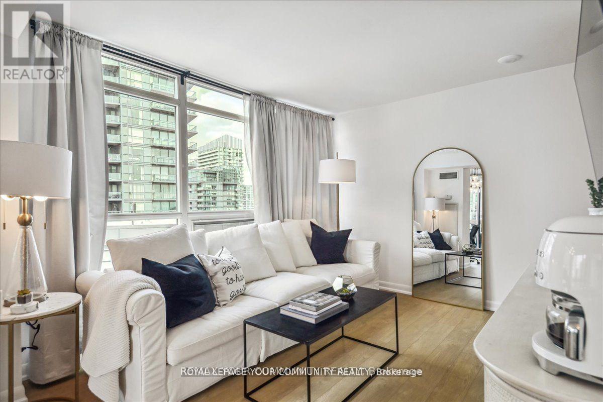 1810 - 600 Fleet Street, Toronto, Ontario  M5V 1B7 - Photo 10 - C12888470