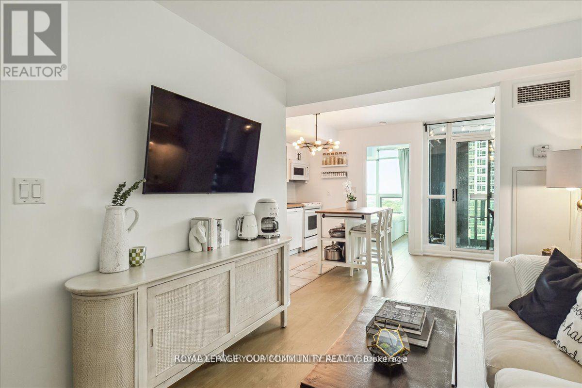 1810 - 600 Fleet Street, Toronto, Ontario  M5V 1B7 - Photo 12 - C12888470