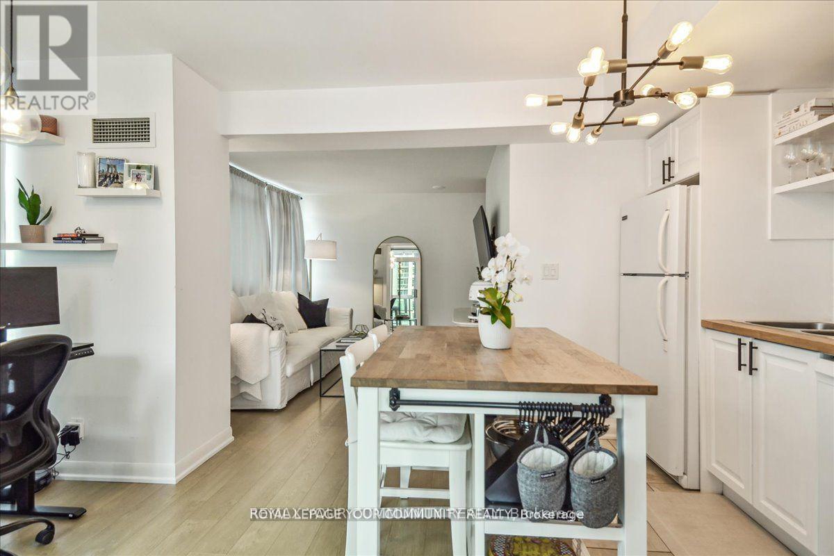 1810 - 600 Fleet Street, Toronto, Ontario  M5V 1B7 - Photo 18 - C12888470