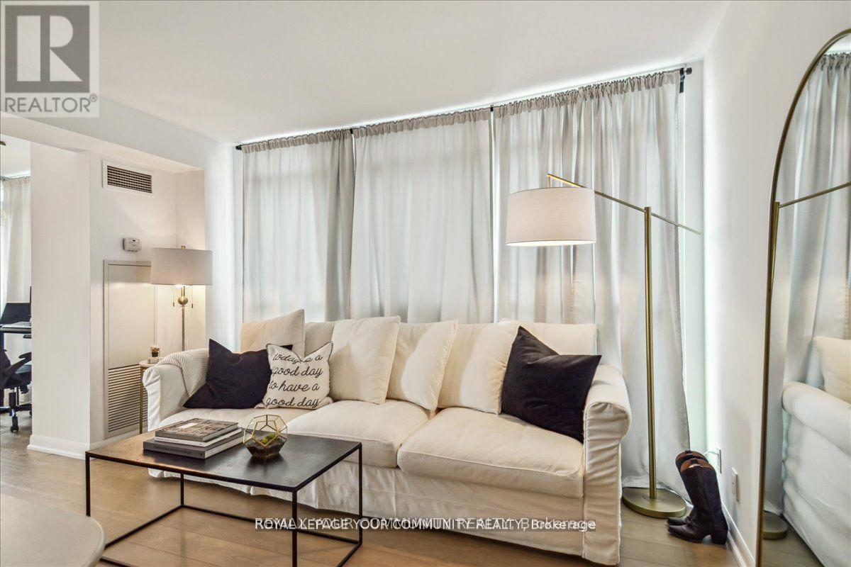 1810 - 600 Fleet Street, Toronto, Ontario  M5V 1B7 - Photo 9 - C12888470