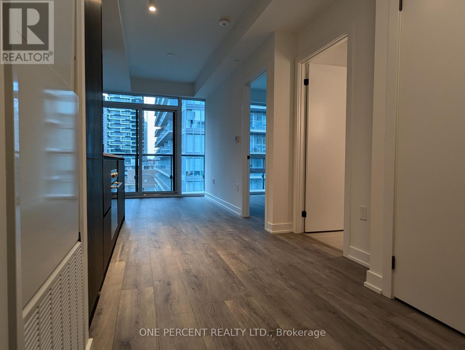 1104 - 127 Broadway Avenue, Toronto, Ontario  M4P 1V4 - Photo 4 - C12888530