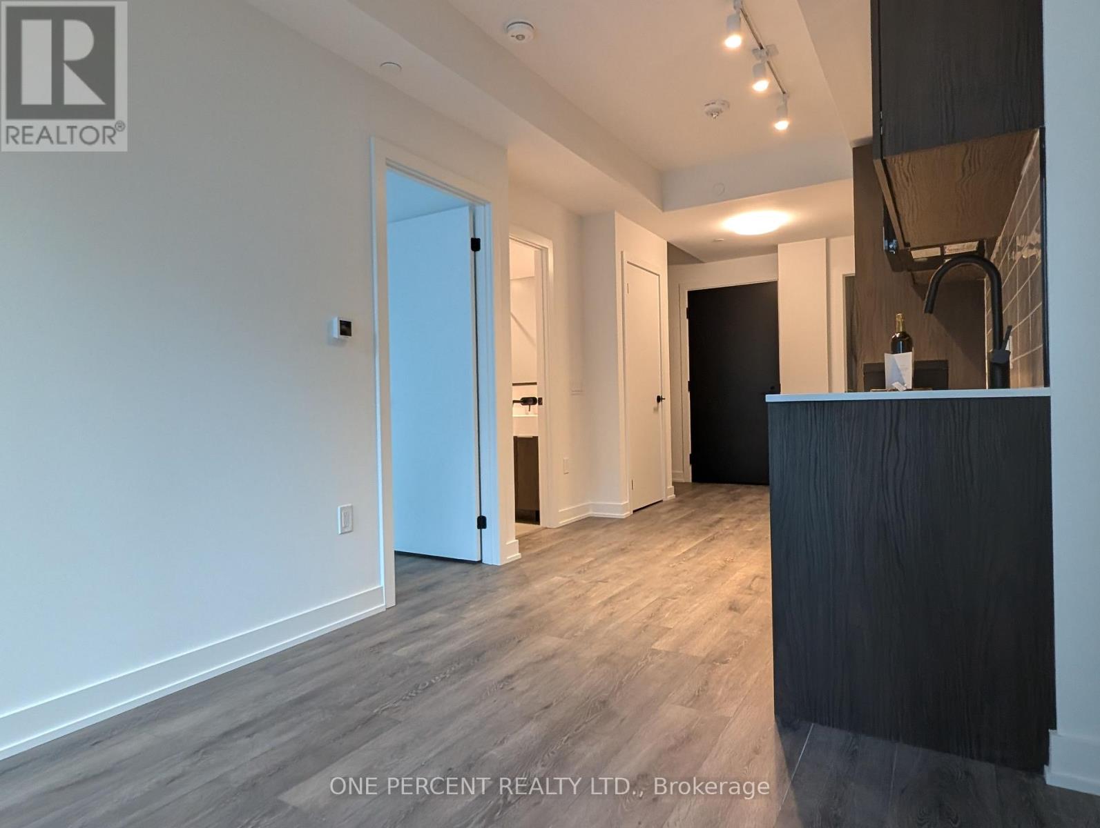 1104 - 127 Broadway Avenue, Toronto, Ontario  M4P 1V4 - Photo 9 - C12888530