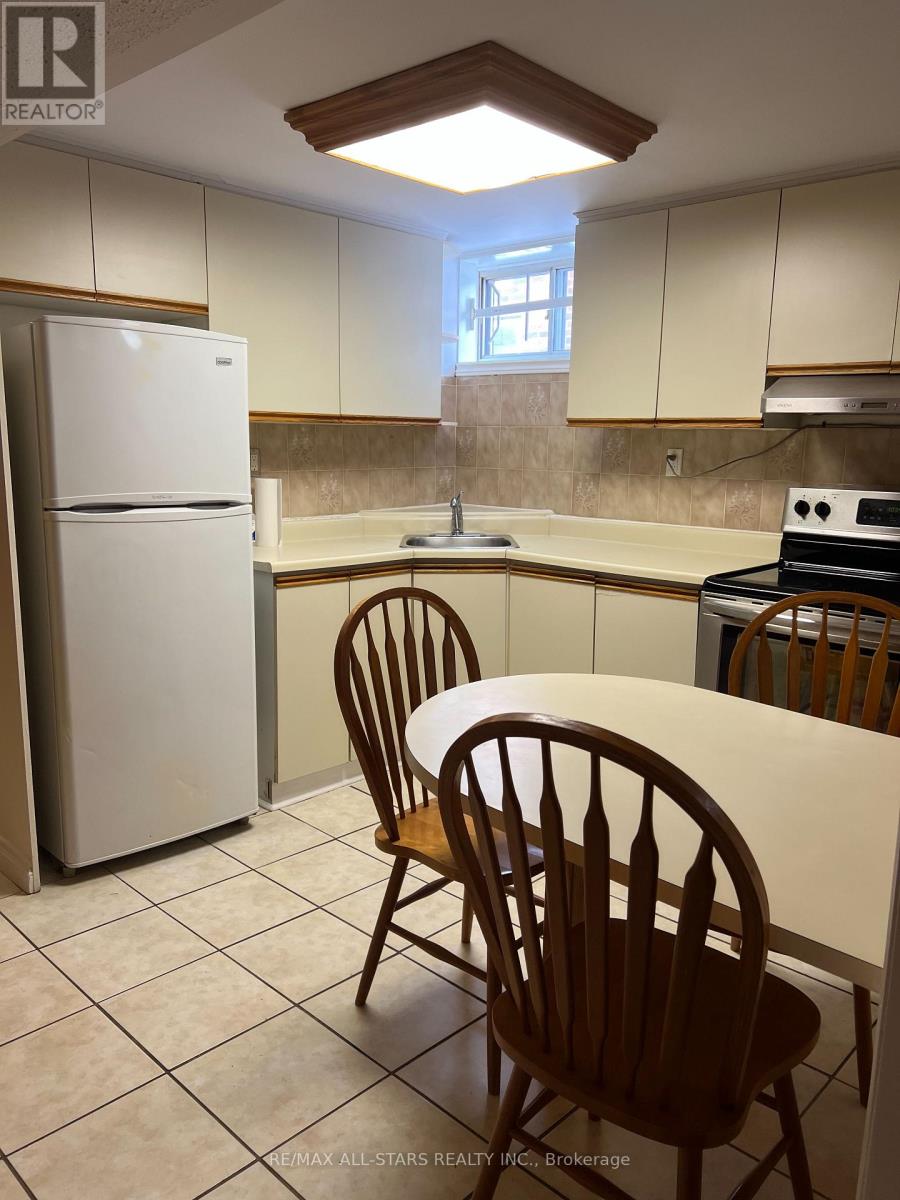 Basement - 65 Hildenboro Square, Toronto, Ontario  M1W 1Y2 - Photo 13 - E12888426