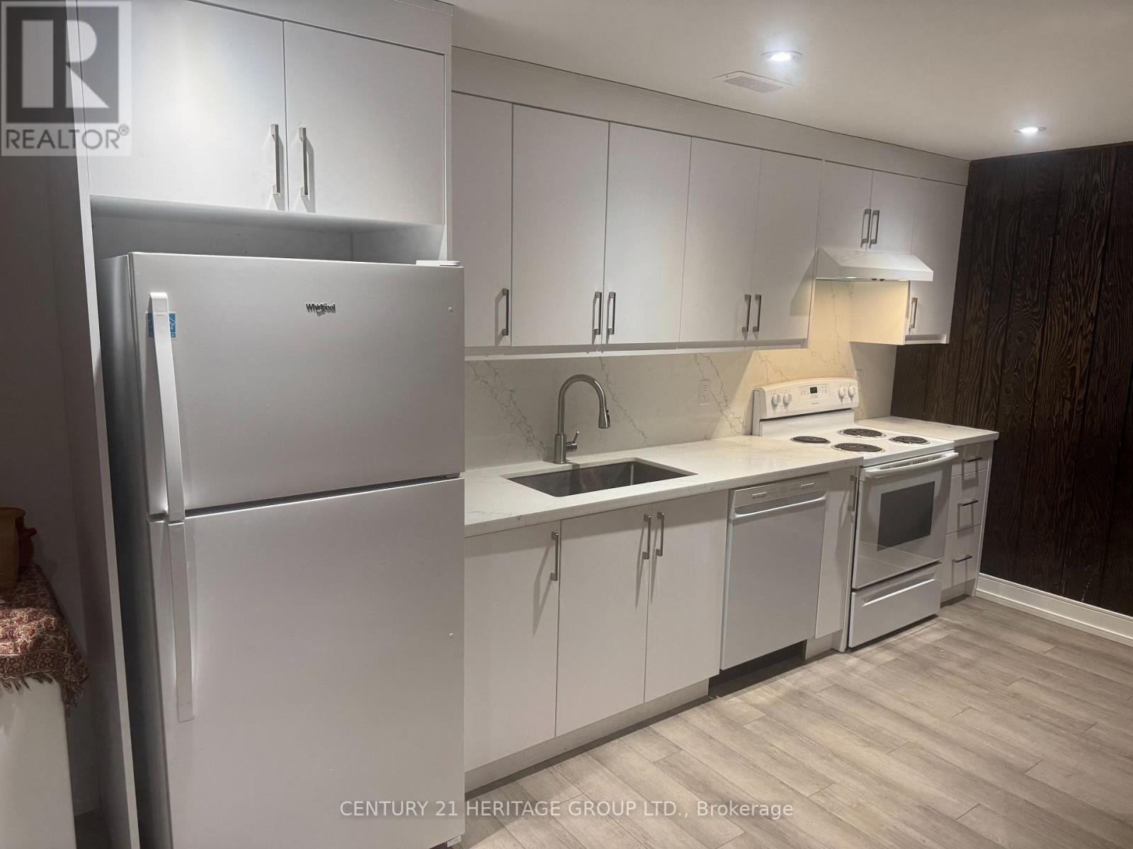 Lower - 163 Hilltop Drive, East Gwillimbury, Ontario  L9N 1B9 - Photo 9 - N12888252