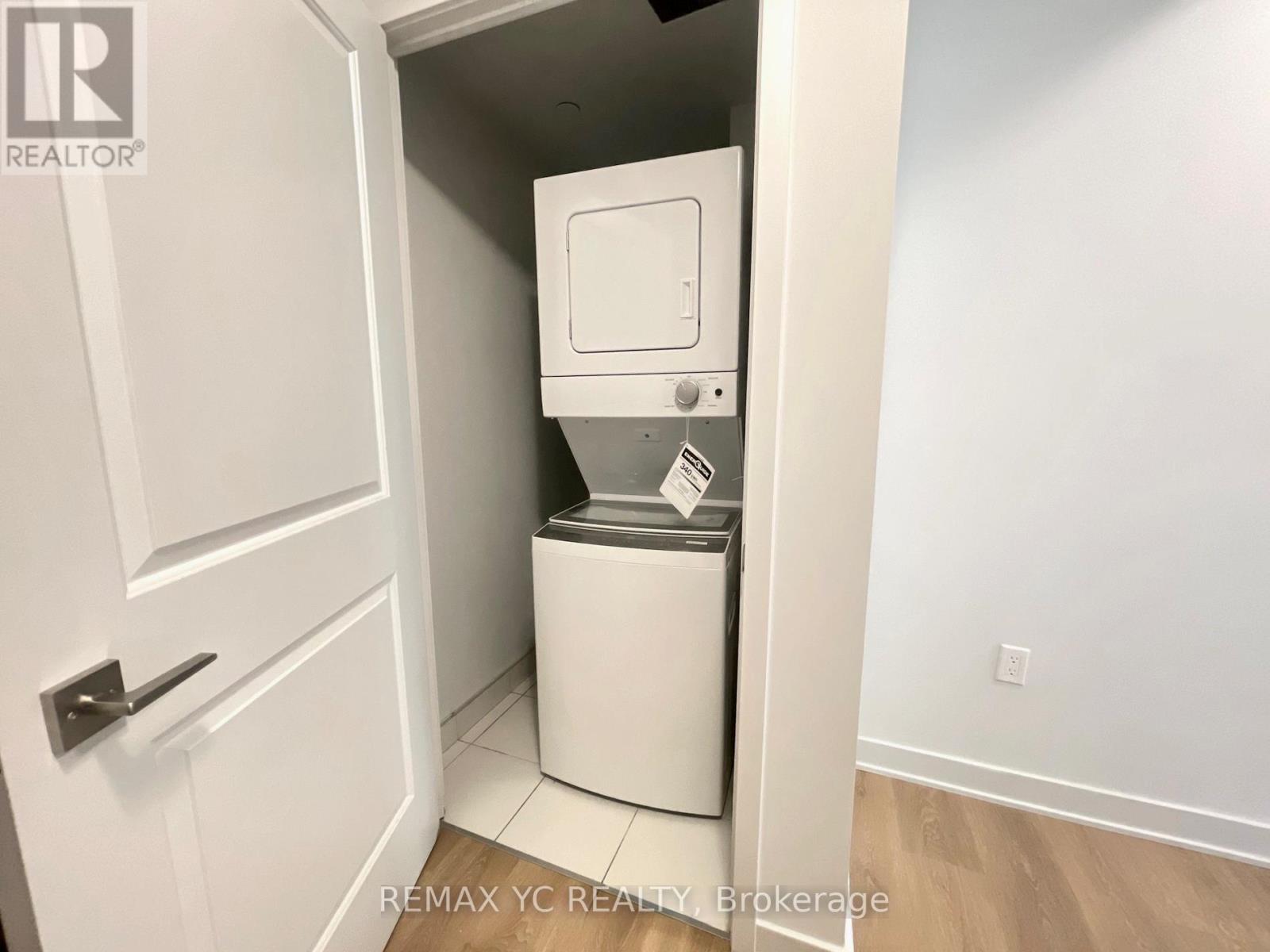 1105 - 2920 Highway 7 Road, Vaughan (Concord), Ontario  L4K 0P4 - Photo 14 - N12888434