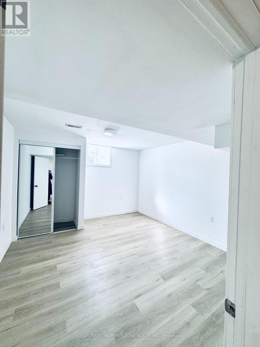 12 Prairie Grass Crescent, East Gwillimbury, Ontario  L9N 0S8 - Photo 5 - N12888474