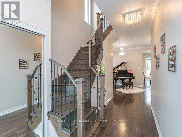 98 Stoyell Drive, Richmond Hill, Ontario  L4E 0M8 - Photo 2 - N12888488