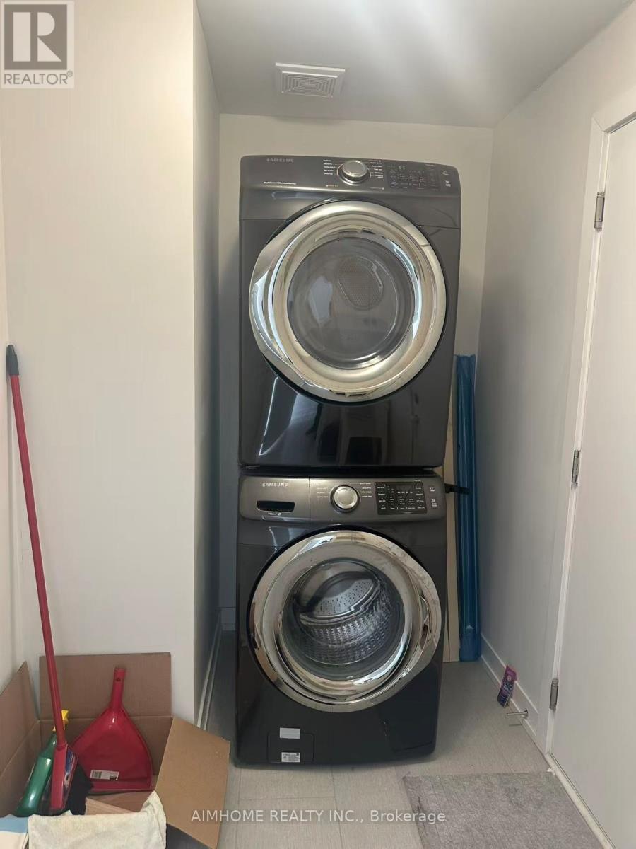 159 Salterton Circle, Vaughan, Ontario  L6A 4Z1 - Photo 6 - N12888534