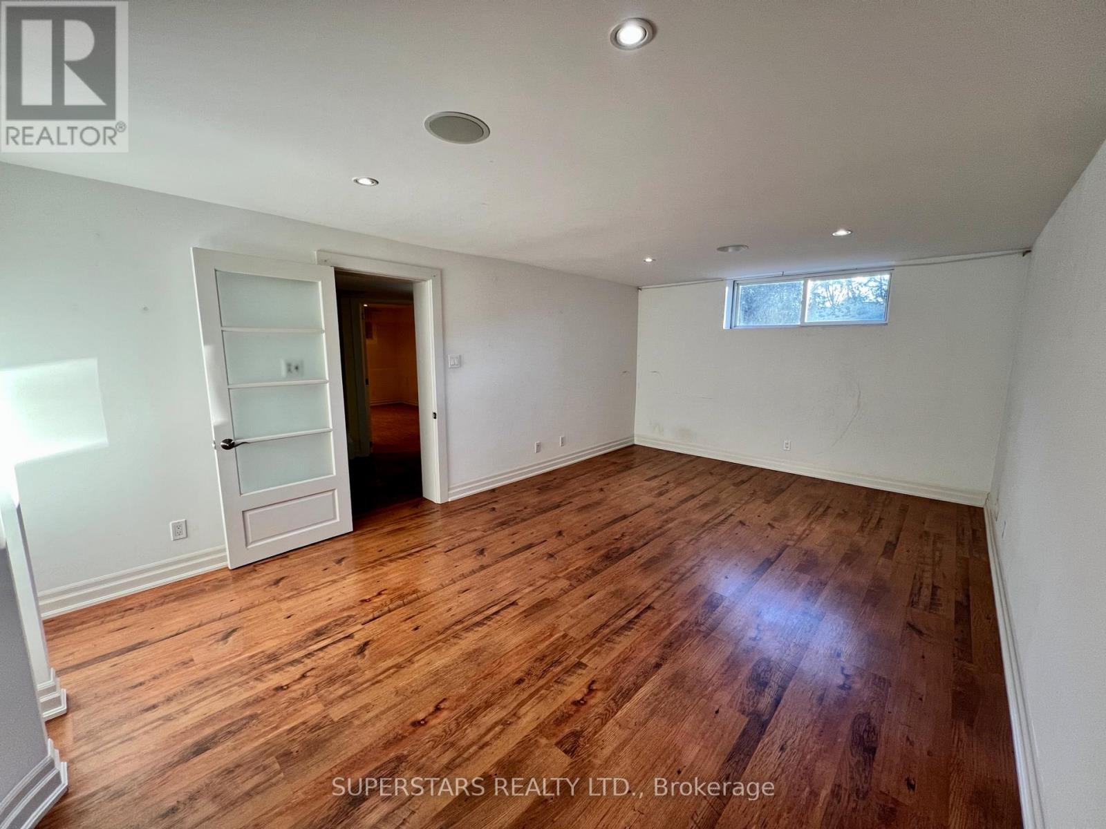 366 Winston Road, Oakville, Ontario  L6L 4W5 - Photo 11 - W12888432