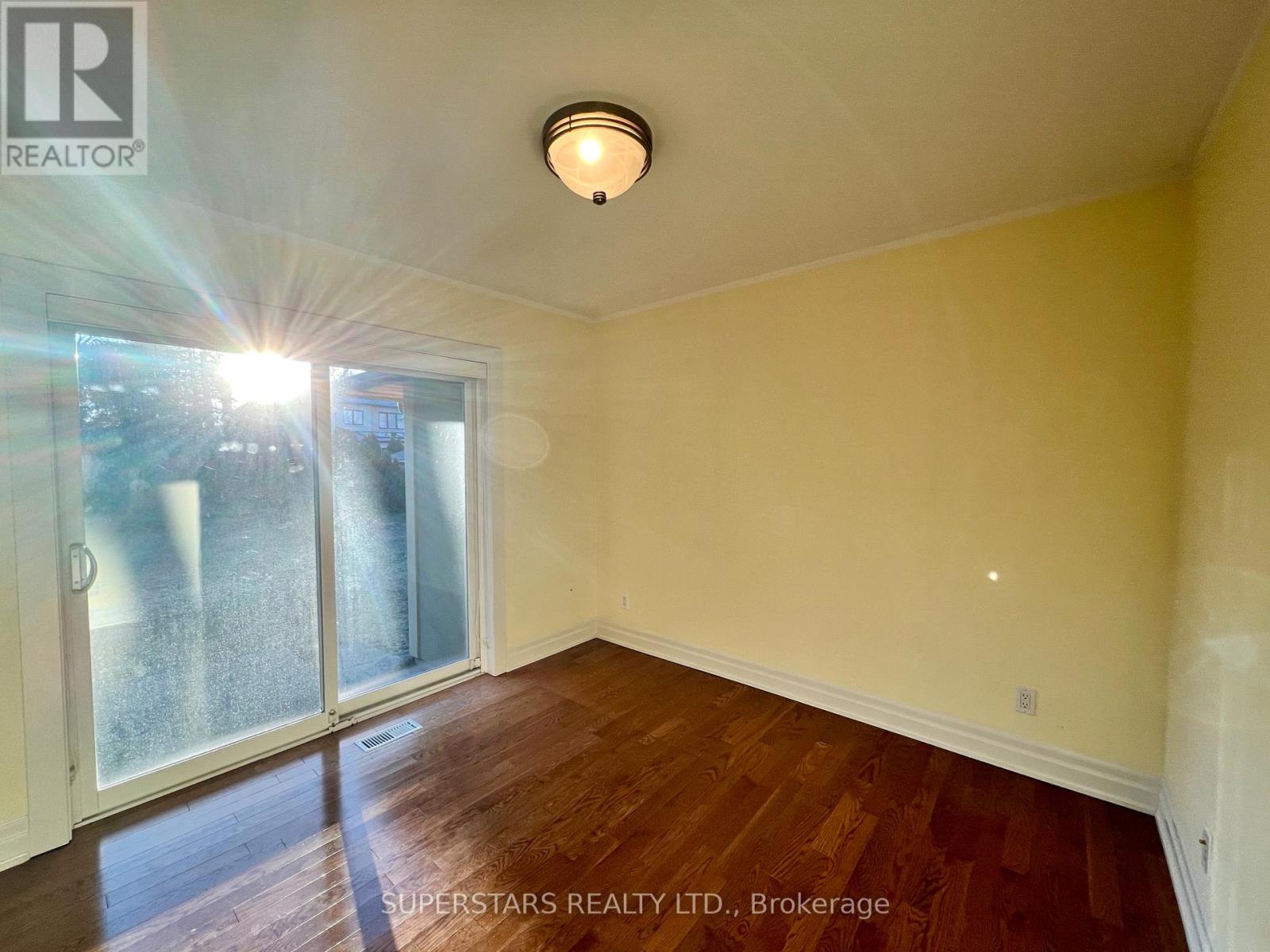 366 Winston Road, Oakville, Ontario  L6L 4W5 - Photo 28 - W12888432