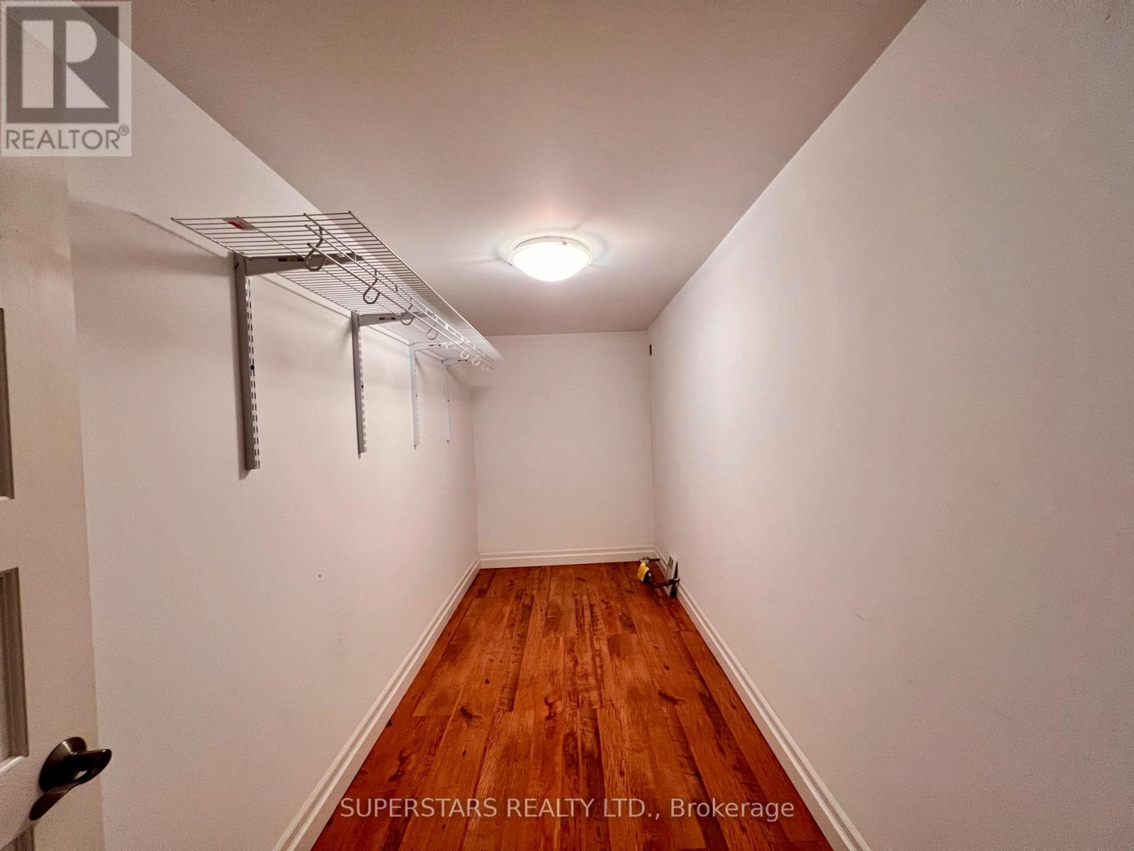 366 Winston Road, Oakville, Ontario  L6L 4W5 - Photo 6 - W12888432