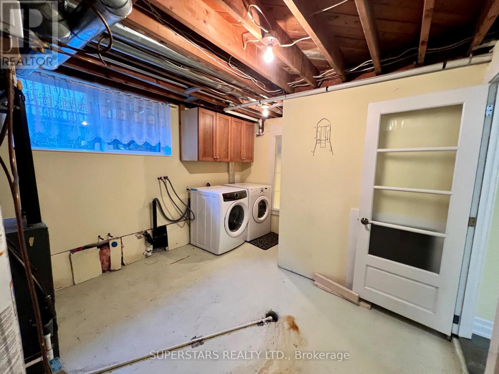 366 Winston Road, Oakville, Ontario  L6L 4W5 - Photo 8 - W12888432