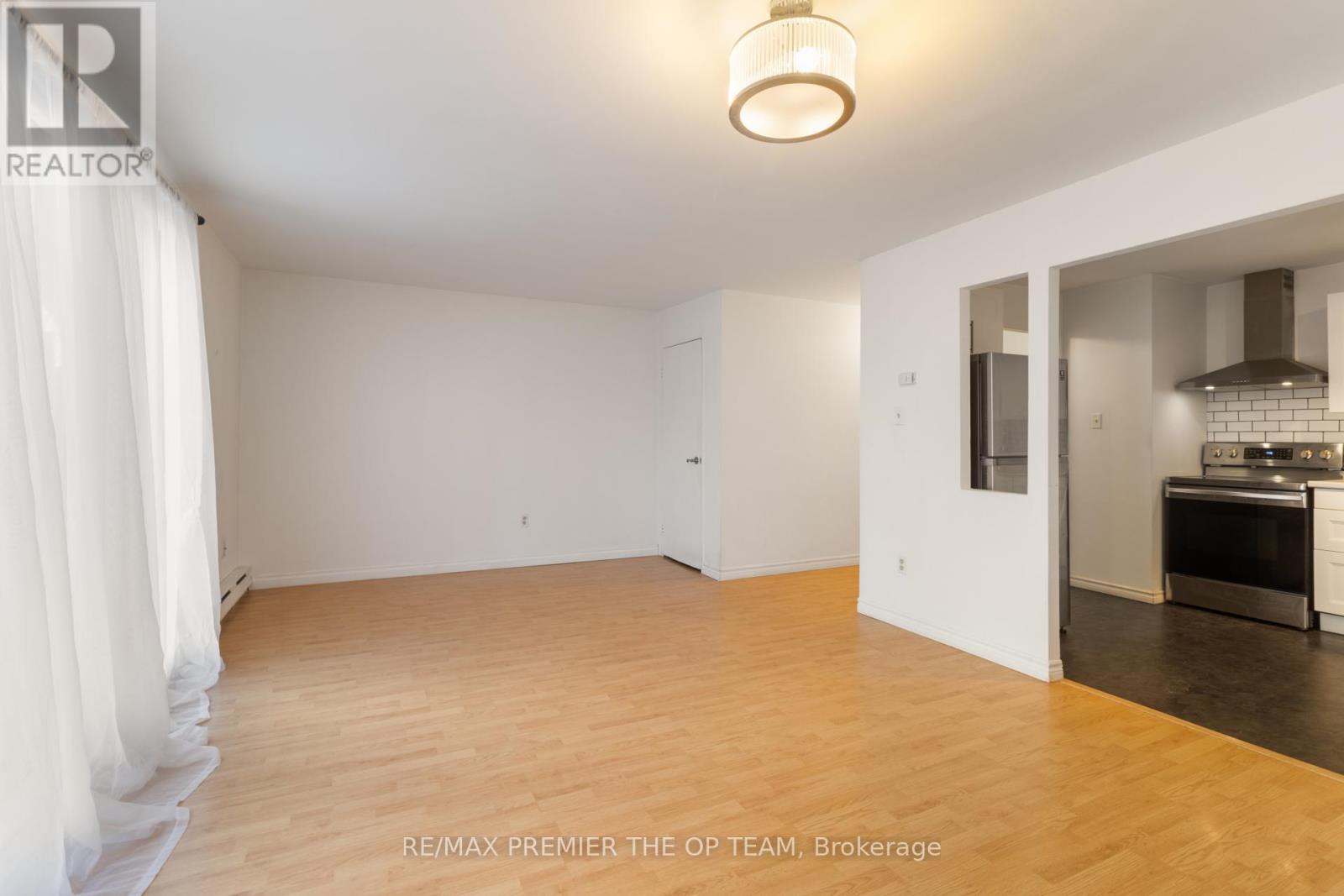 37 - 1016 Falgarwood Drive, Oakville, Ontario  L6H 2P5 - Photo 13 - W12888438