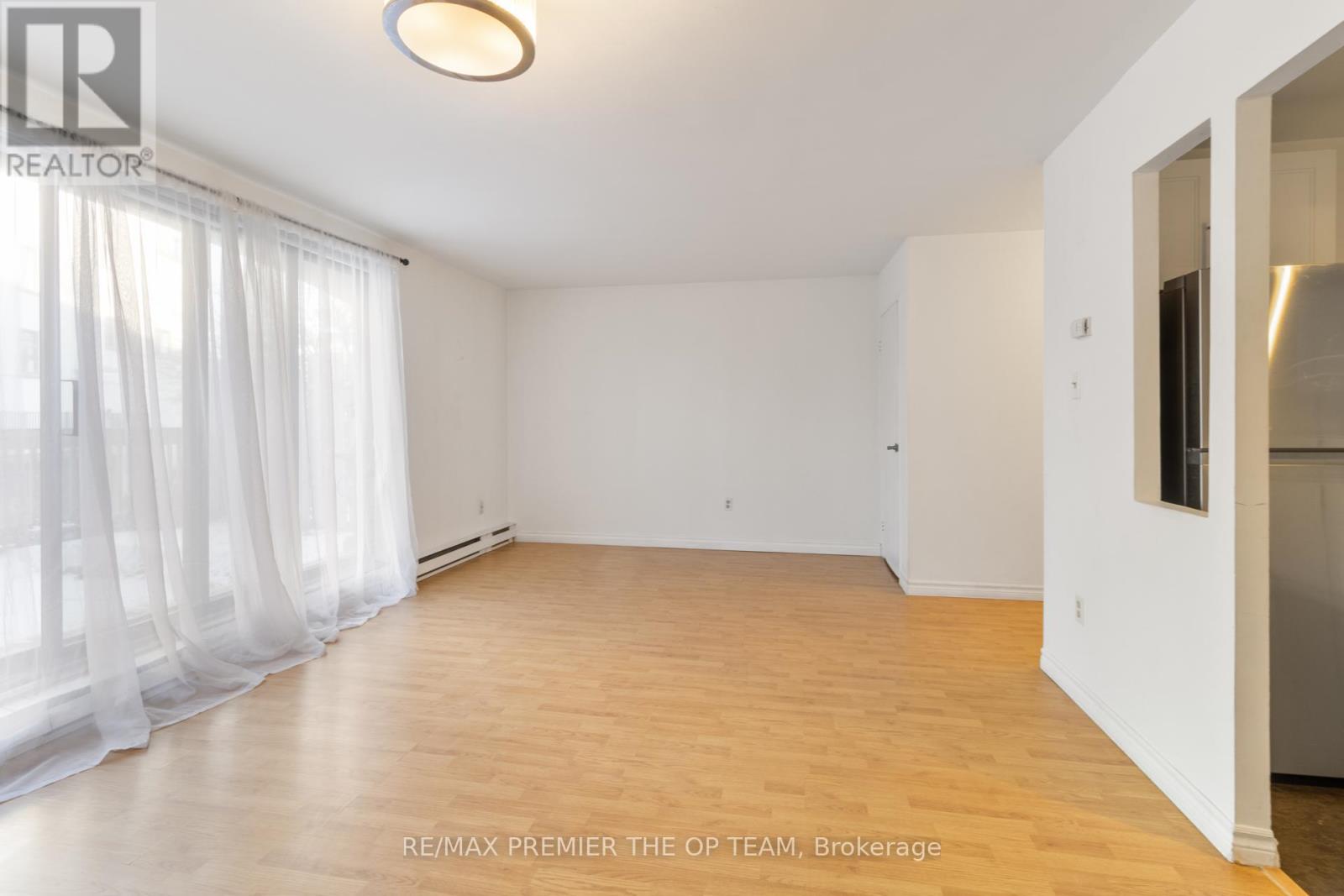 37 - 1016 Falgarwood Drive, Oakville, Ontario  L6H 2P5 - Photo 14 - W12888438