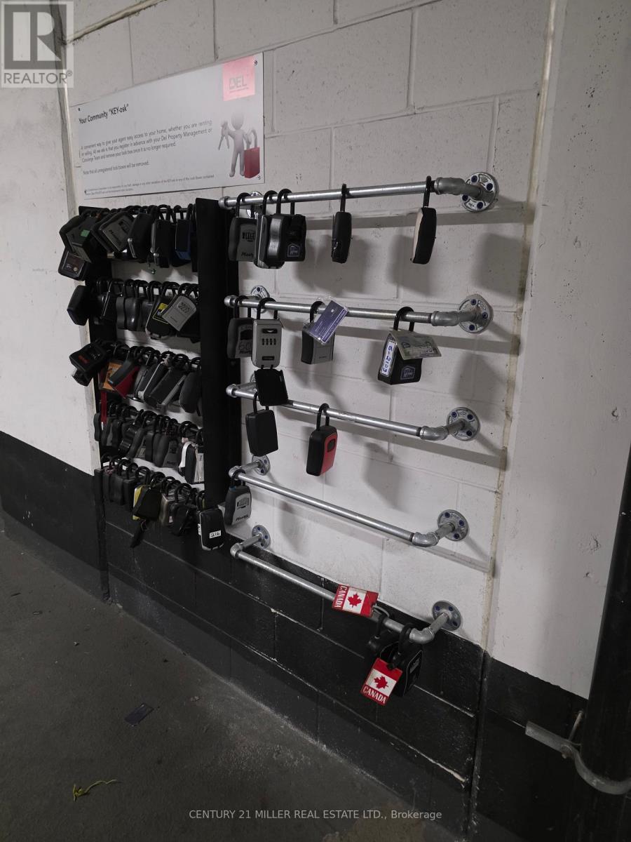 811 - 6 Eva Road, Toronto (Etobicoke West Mall), Ontario  M9C 4Z5 - Photo 21 - W12888440