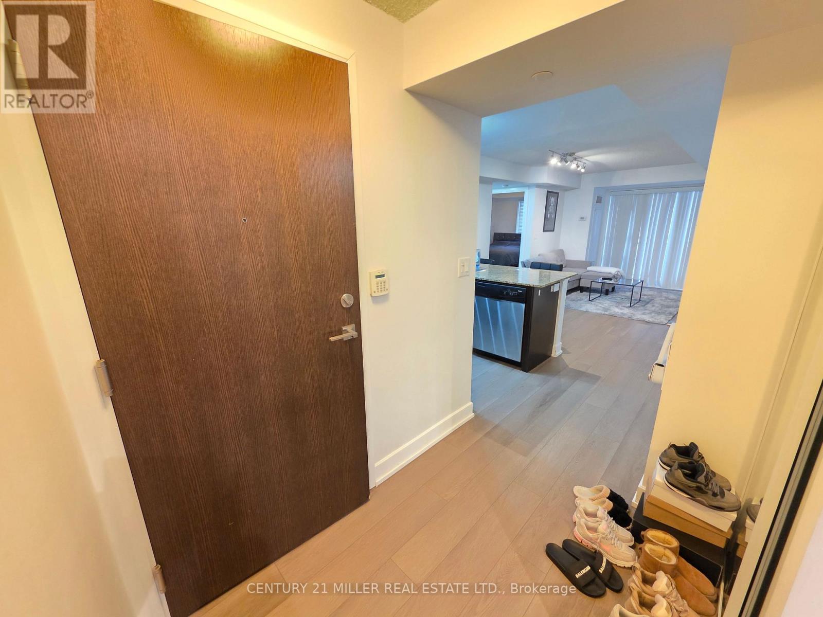 811 - 6 Eva Road, Toronto (Etobicoke West Mall), Ontario  M9C 4Z5 - Photo 4 - W12888440