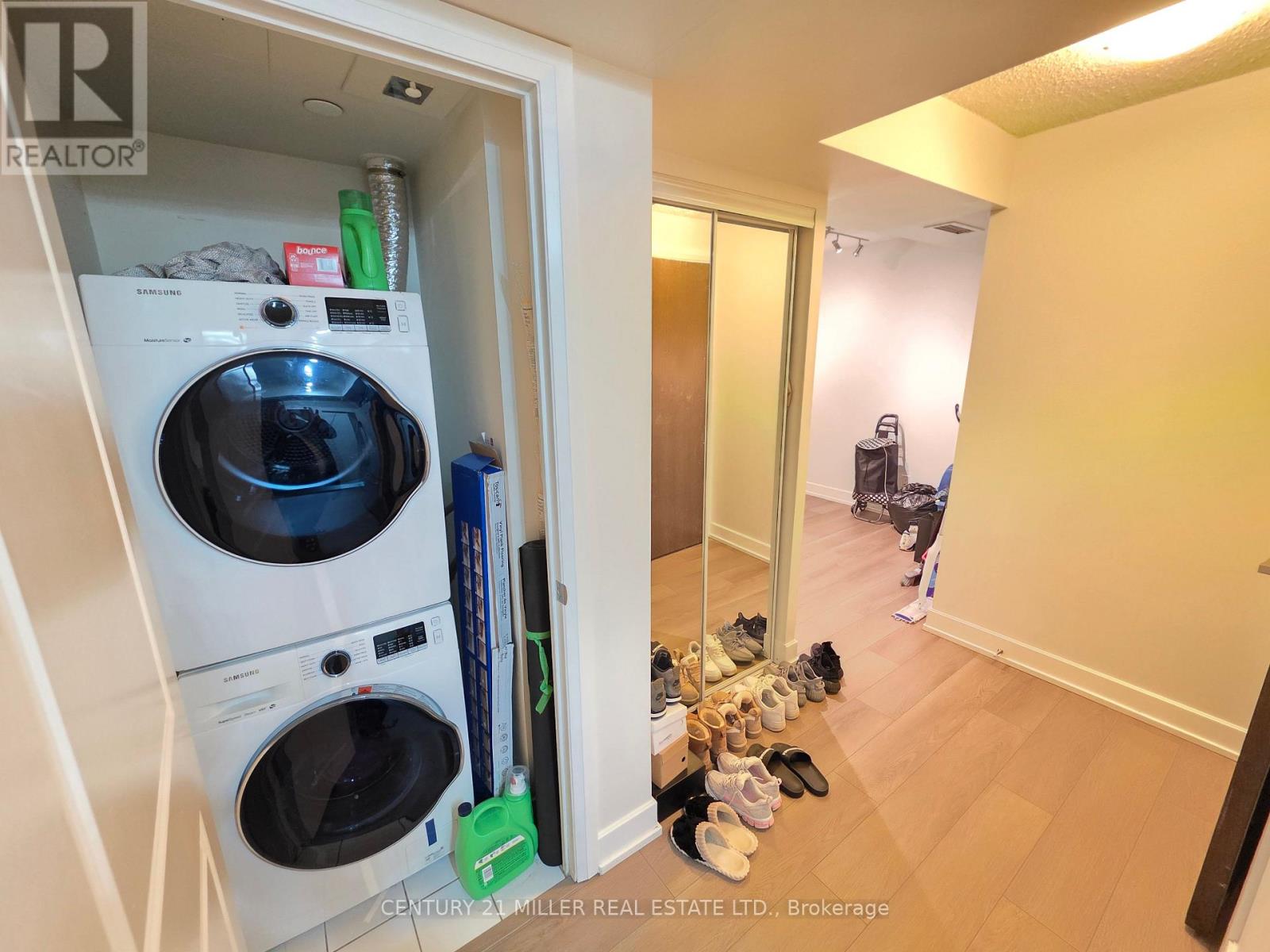 811 - 6 Eva Road, Toronto (Etobicoke West Mall), Ontario  M9C 4Z5 - Photo 5 - W12888440