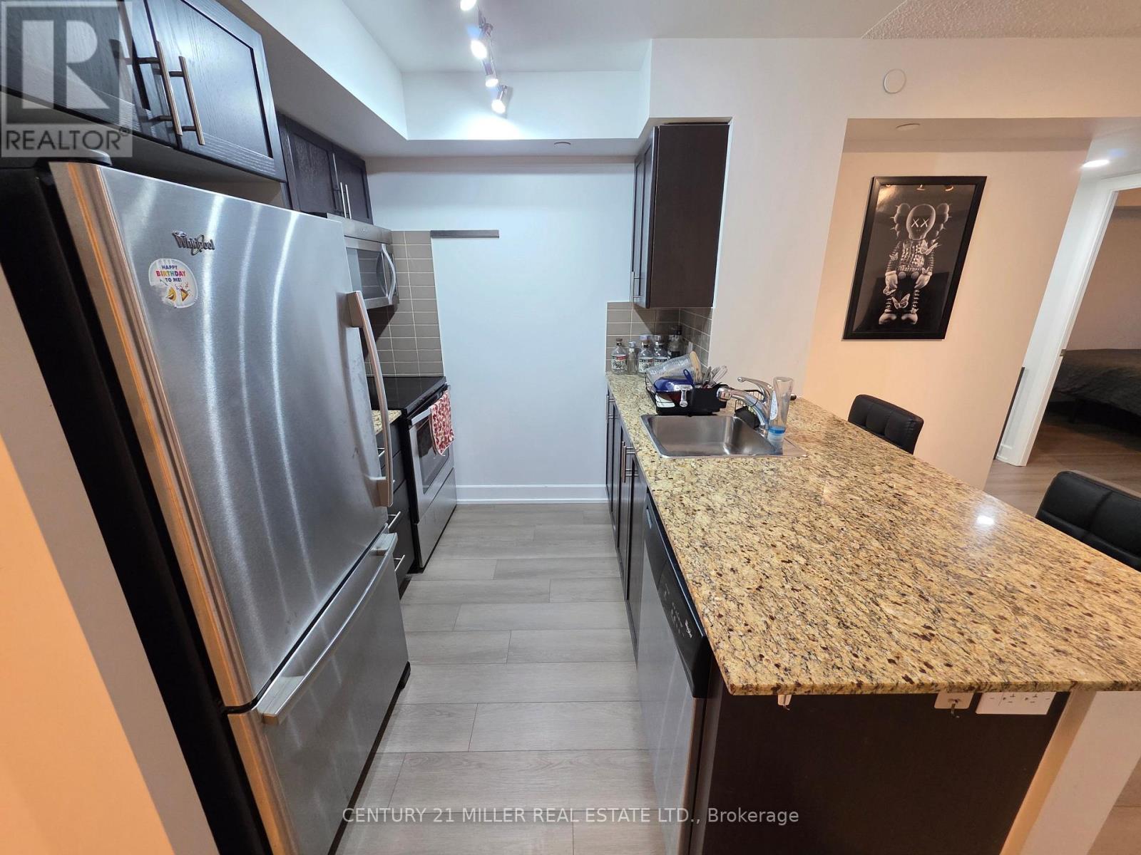 811 - 6 Eva Road, Toronto (Etobicoke West Mall), Ontario  M9C 4Z5 - Photo 6 - W12888440